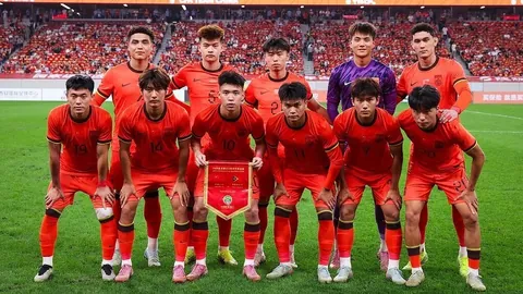 太极宗师遭侮辱性击倒，网友愤慨：这是耻辱，连广播体操都不如